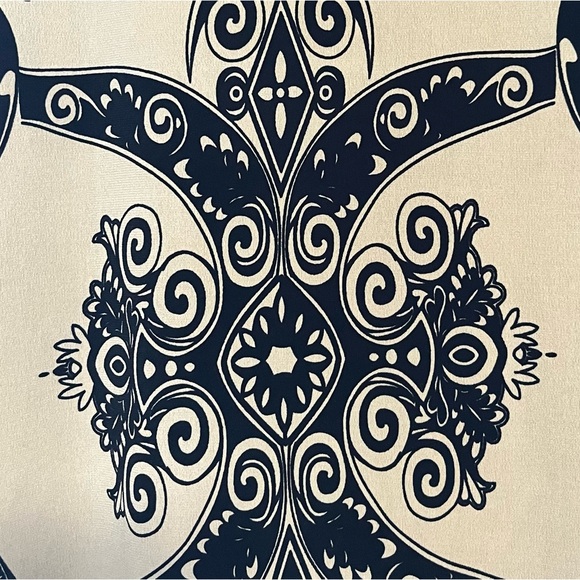 Designers Originals size Petite PM women’s short sleeve tan top w/black design - Picture 5 of 7